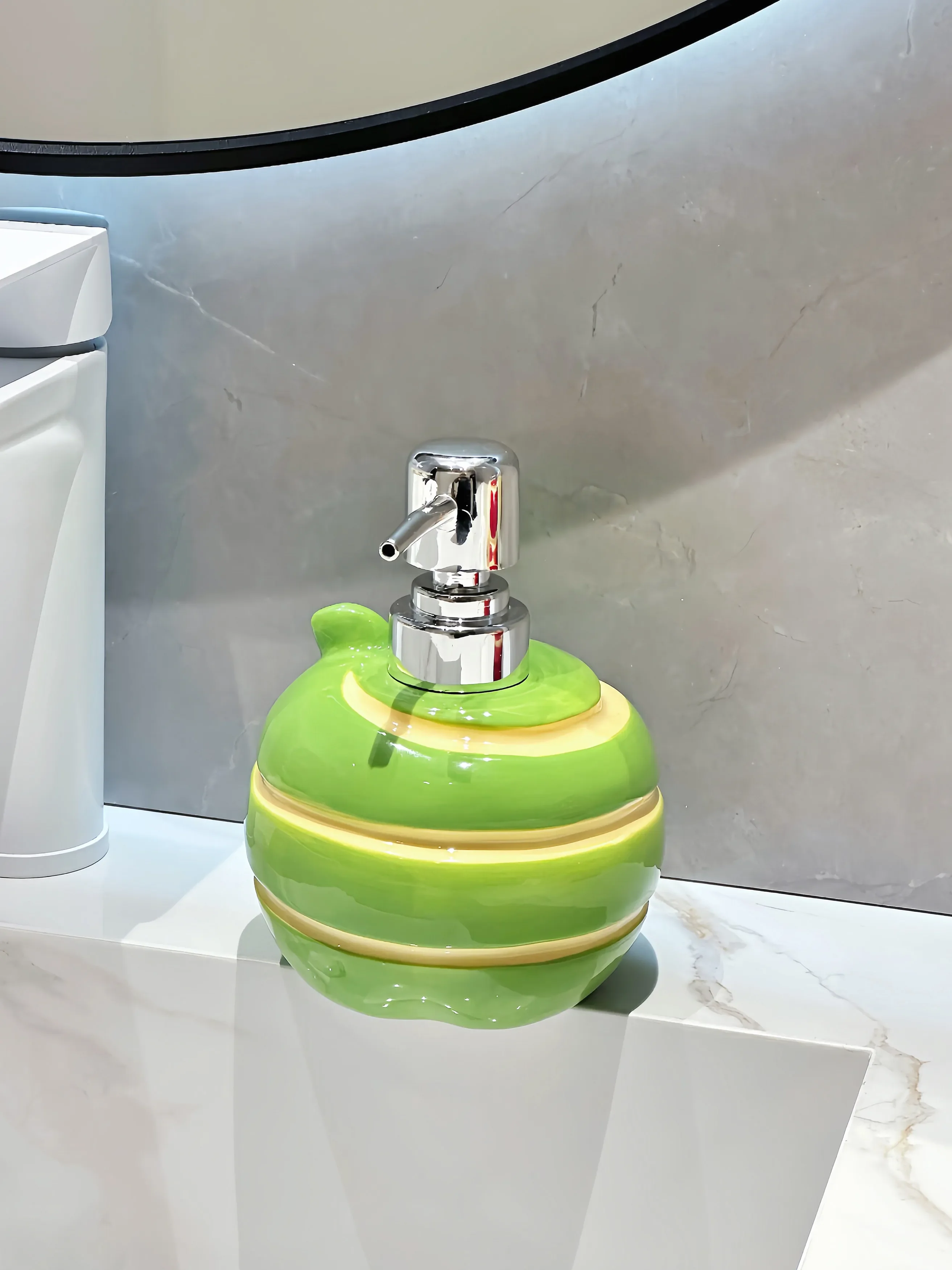 440ml Liquid Soap Dispensers peeled apple hand sanitizer bottle press sub bottled shampoo lotion dispenser bathroom accessories