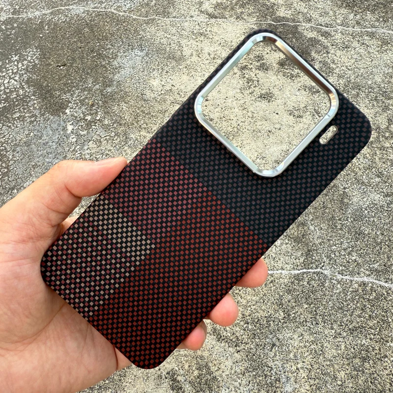 Ultracienkie etui magnetyczne z teksturą włókna węglowego do Xiaomi Mi 15 Ultra Mi 15 Pro 14, twarda obudowa z obsługą magnetycznego ładowania bezprzewodowego. — zdjęcie produktu 3