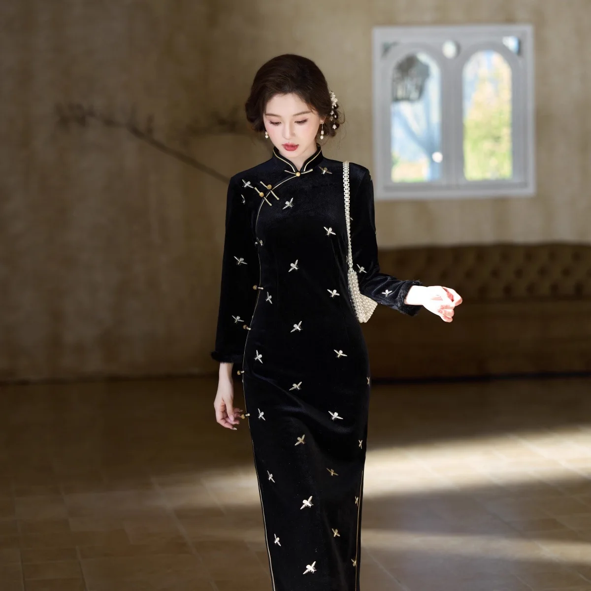 شتاء جديد المخمل الصيني تحسين شيونغسام سميكة مطرزة كسر زهرة الرجعية شيونغسام نمط طويل تشيباو #2