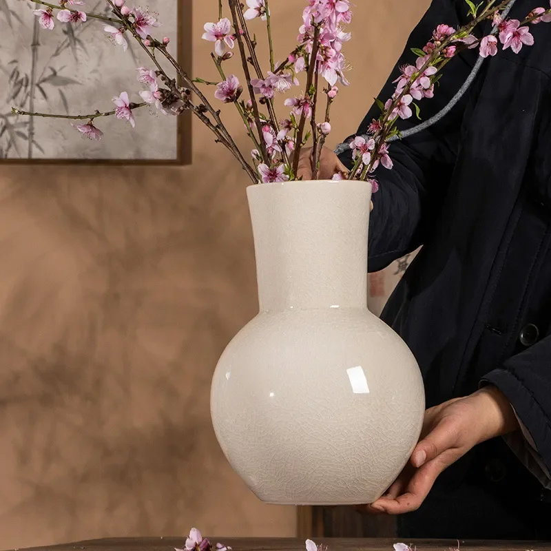 Elegant Yellow Monochrome Glazed Ceramic Vase Light Luxury Simple Decorative Vase for Dried Flowers Hydroponic Home Decor