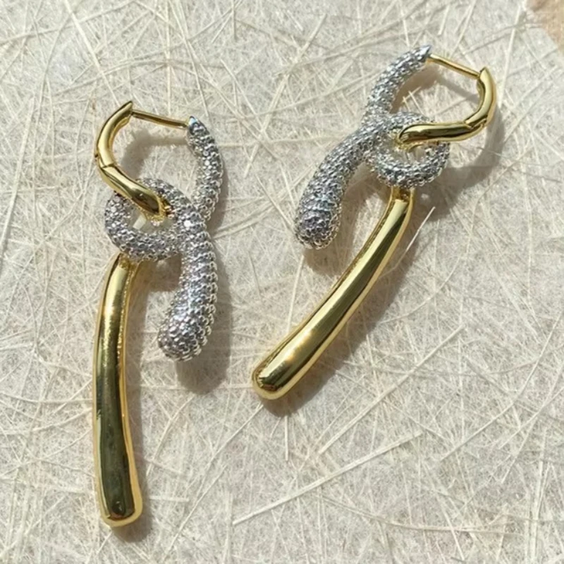 2025 New Top Quality Gold Silver Diamond Crystal Knotted Designer Luxury Earrings Woman Europe Fashion Jewelry Holiday Gifts
