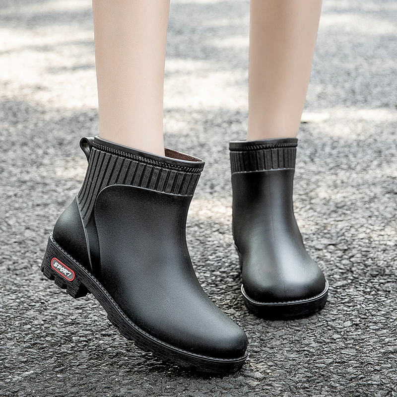 

Faionable ort Tube Women's Rain Boots Waterproof Non-Slip Outdoor Wear PVC Material Comfortable Me Summer Autumn