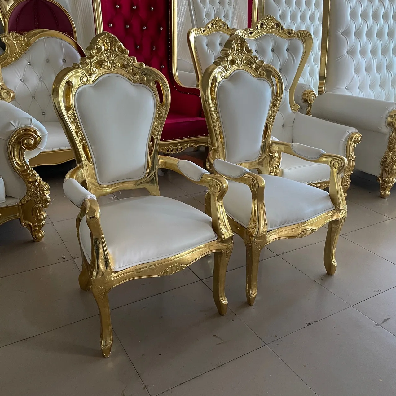 Factory direct sales of European style carved dining chairs, hotel living rooms, restaurants, clubs, hotel chairs