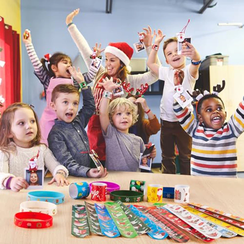 48 個のクリスマス スラップ ブレスレット バルク サンタ クロース メリー クリスマス プリント リストバンド 男の子 女の子用 ホリデー スラップ ブレスレット