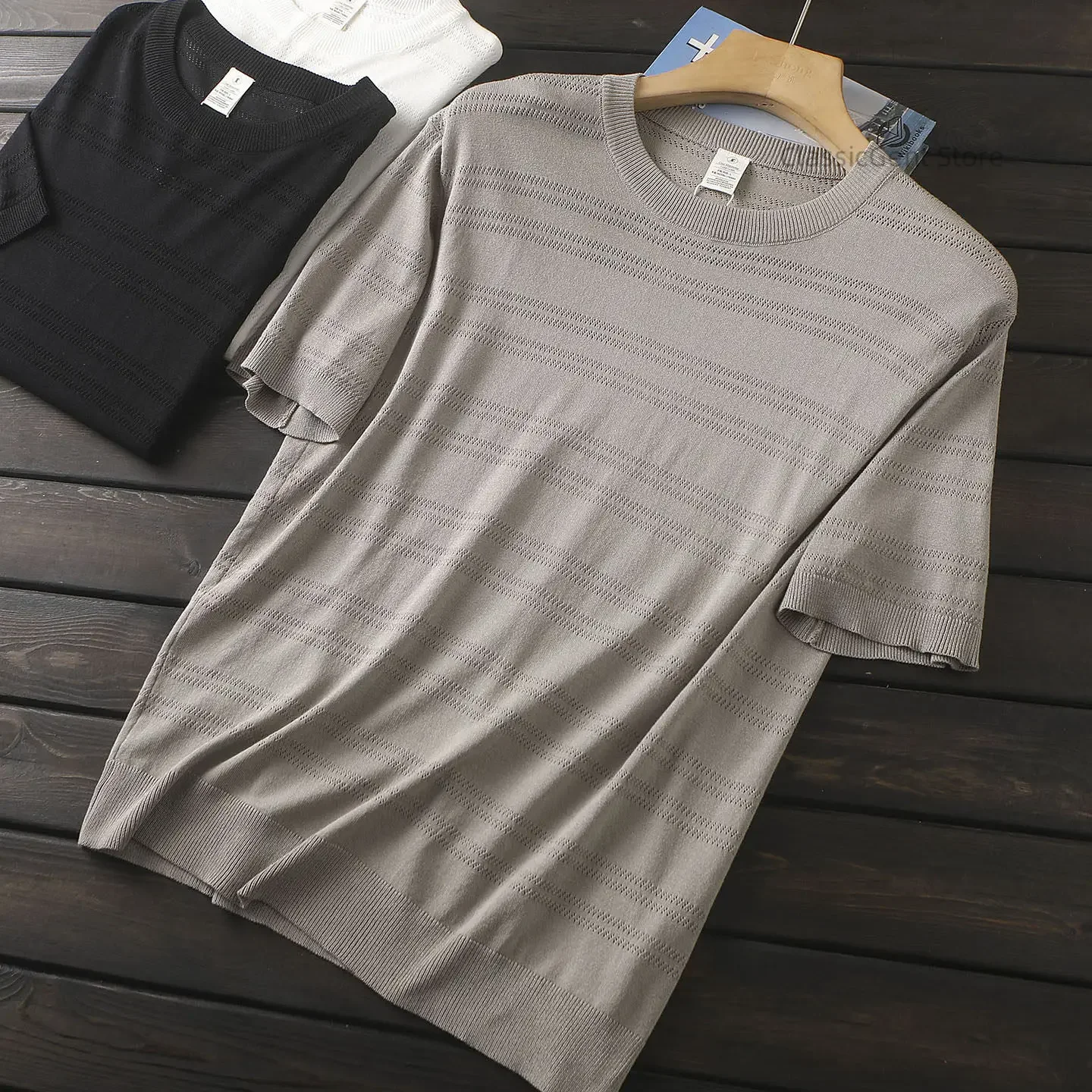 Simple luxury old money style cool and breathable men's thin hollowed-out knitted round neck short-sleeved T-shirt