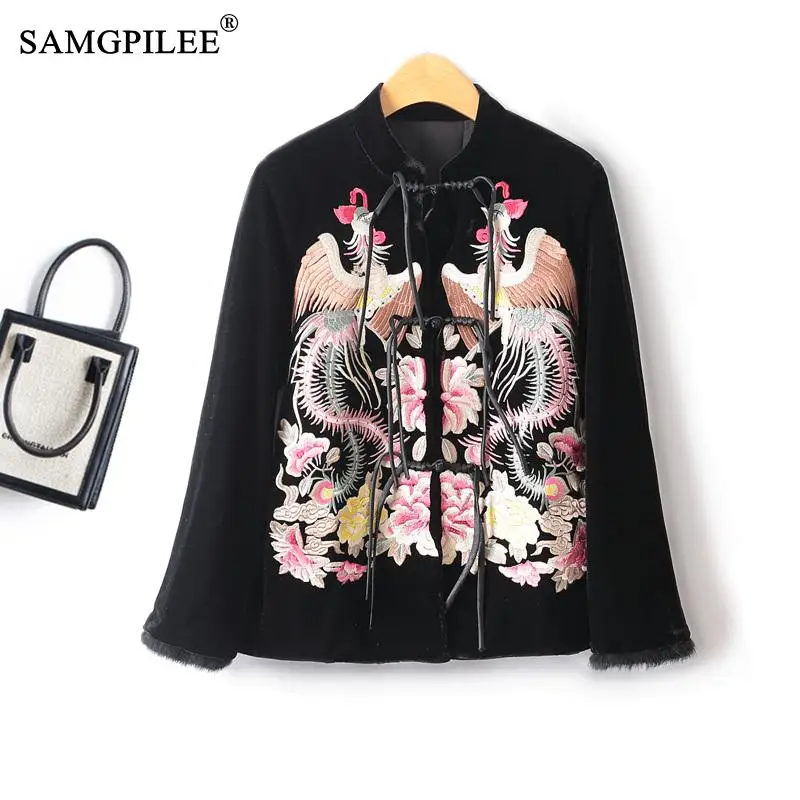 

2023 Thickened Warm Embroidered Chinese Style Disc Buckle Quilted Jackets Women Autumn Winter Light Luxury Velvet Cotton Coats