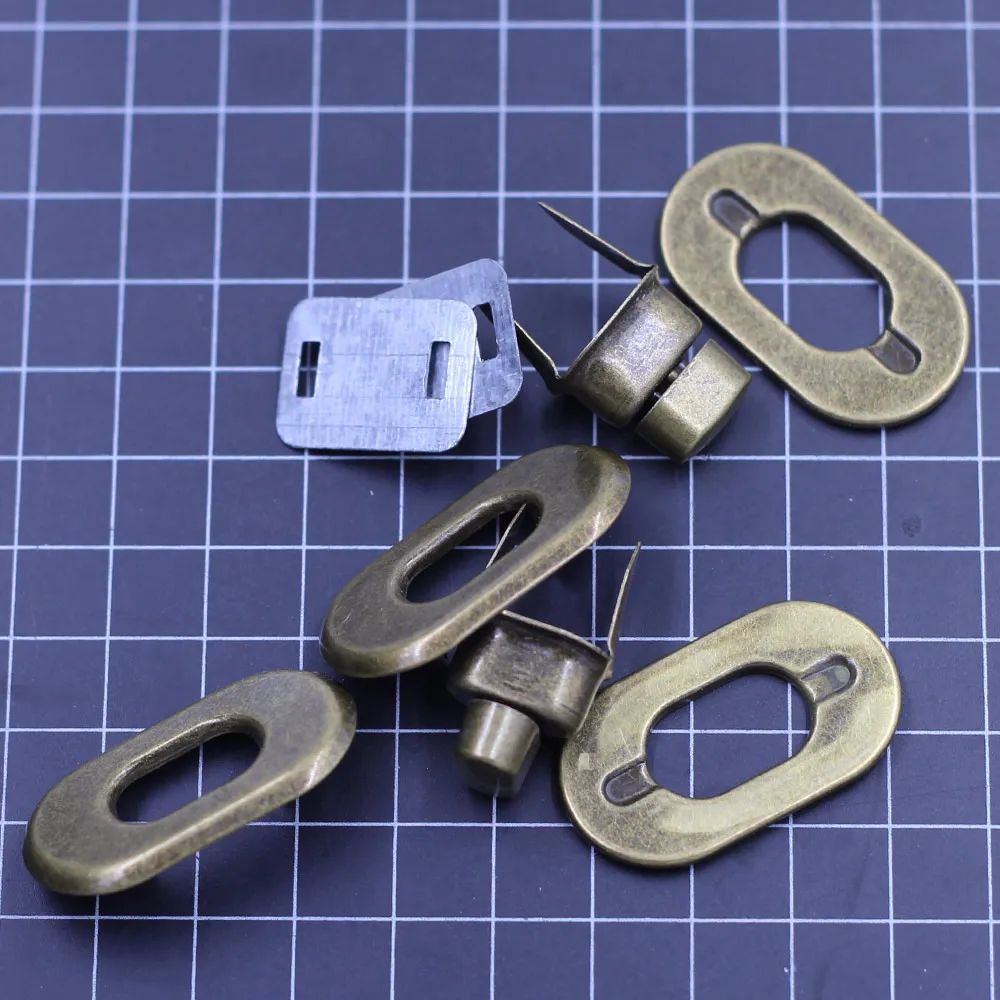 50Sets Kiss Clasps Closure Twist Turn Lock Alloy Oval Frame Bronze Tone For Purse Luggage Bags Part Accessories 37mm