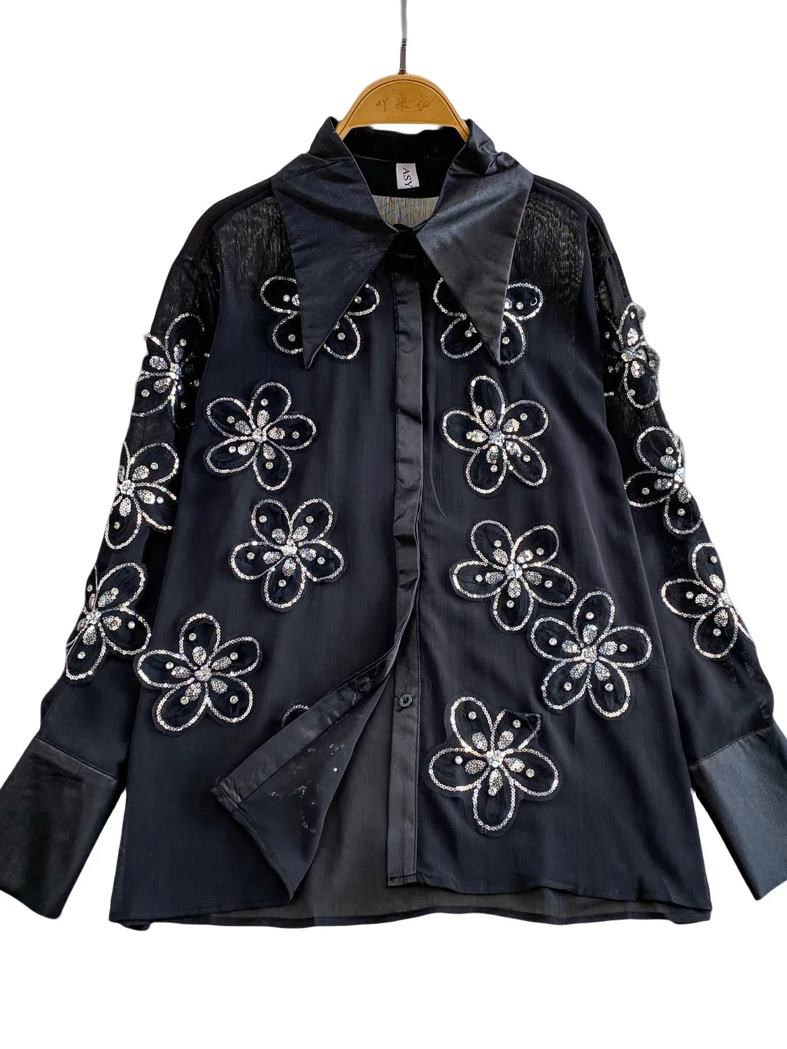 قميص نسائي أنيق بأكمام طويلة مزين بالترتر والخرز على الطراز الكوري للعمل والموضة