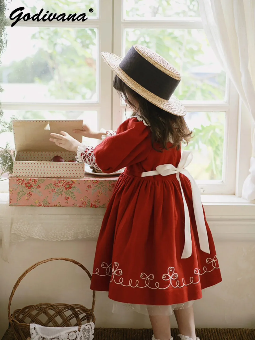 Sweet Baby Girls French Vintage Court Birthday Party Dress Kids Red New Year Fleece Lined Thick Winter Lace Trim Princess Gown