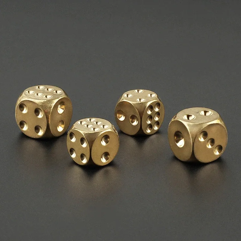 2pcs/lot Copper Dice Brass Dice Sieve Creative Mahjong Dice Bar Tool Outdoor Small Toy 13mm/15mm