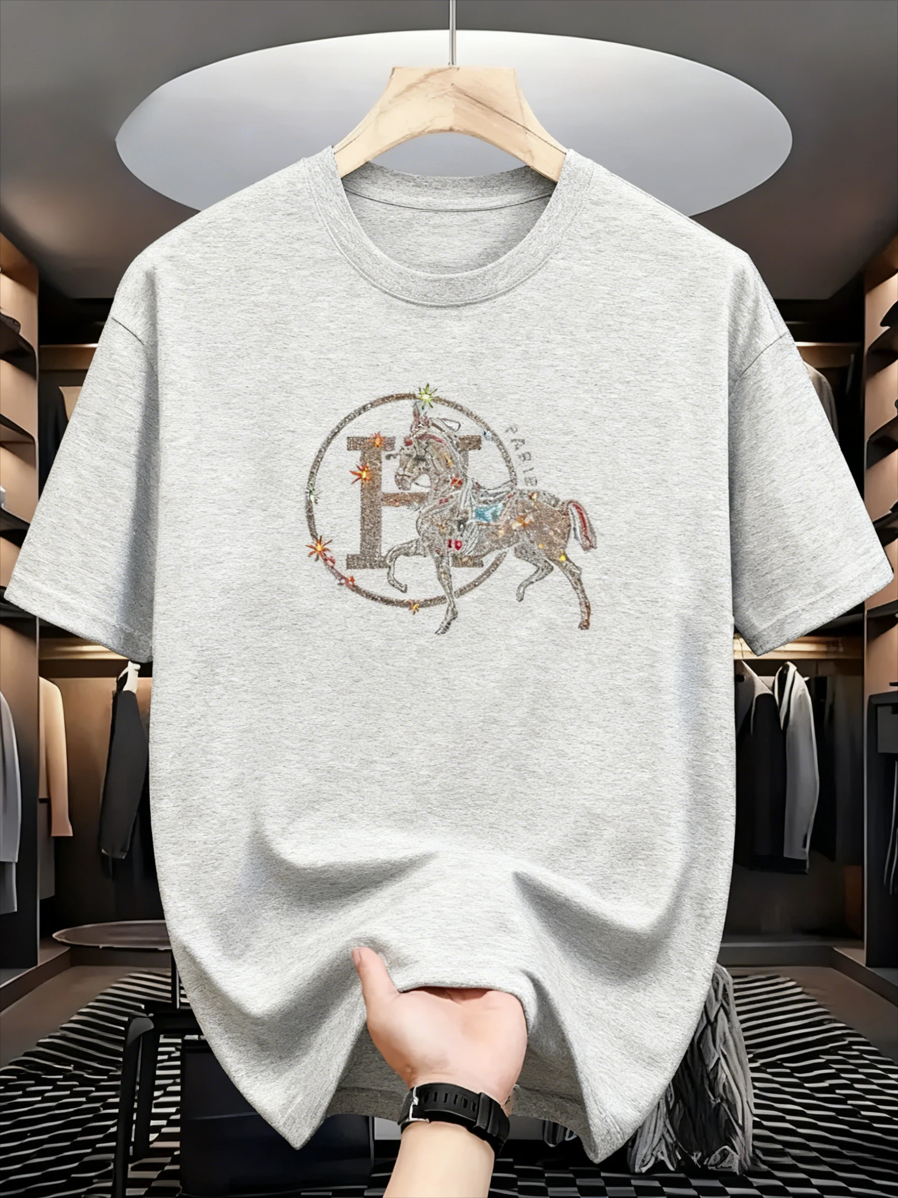 تي شيرت قطني جديد بأكمام قصيرة لعام 2026 للرجال والنساء مع طباعة بنمط دائري مناسب للياقة المستديرة العادية