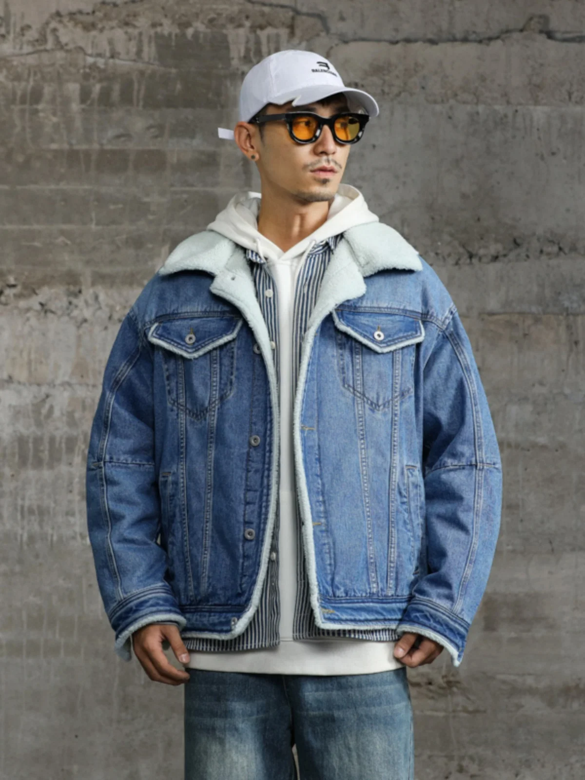 

Autumn Winter Thiened Fce Lined Men's Denim Jaet Casual Loose Sle Youth Faion High End Collar Jeans Coat Top
