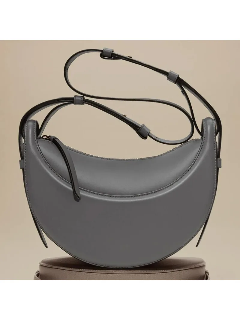 حقيبة كتف نسائية من الجلد الطبيعي على الموضة الفرنسية الرائعة لعام 2026 ، حقيبة هلال ، حقيبة كتف بسحاب للإغلاق بتصميم متخصص #5