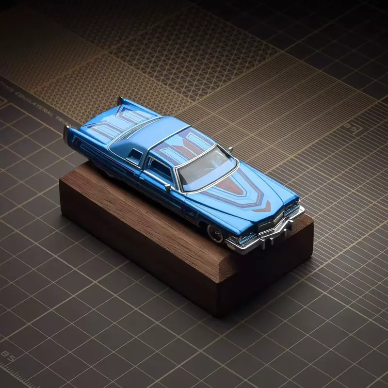 97M Diecast 1:64 Scale 1975 Deville Lowrider Alloy Car Model Static Display Collectible Toy Gift Souvenir Decoration