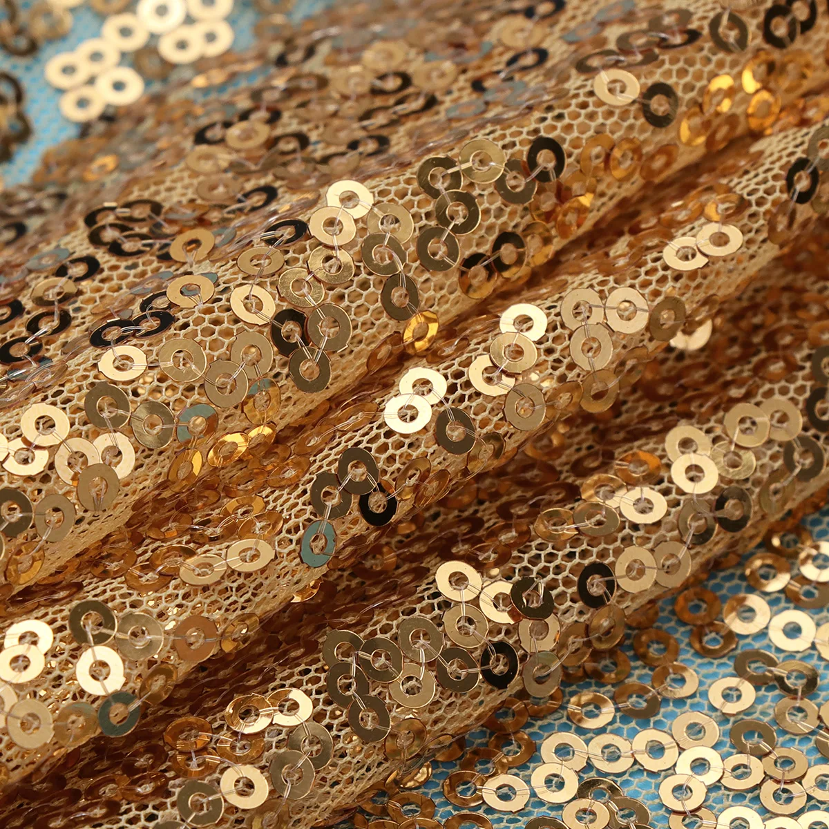 

Sequin Table Runner Dining Room Decor Pretty Board Game Chic Cloth Iridescent Fashion Party