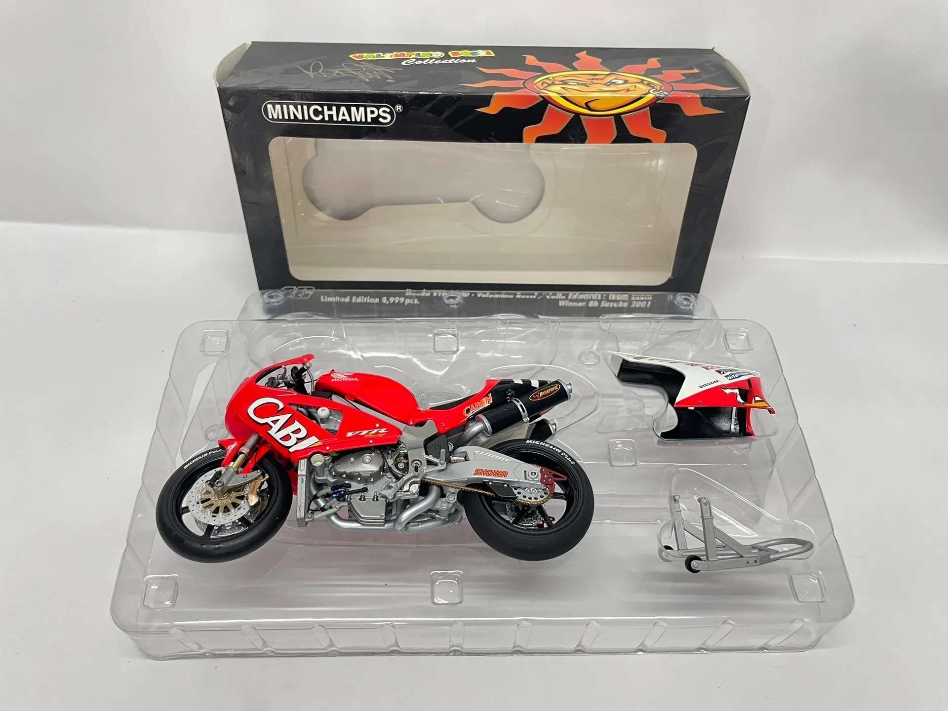 

Minichamps 1:12 VTR 1000 Rossi 2001 Simulation Limited Edition Alloy Metal Static Motorcycle Model Toy Gift