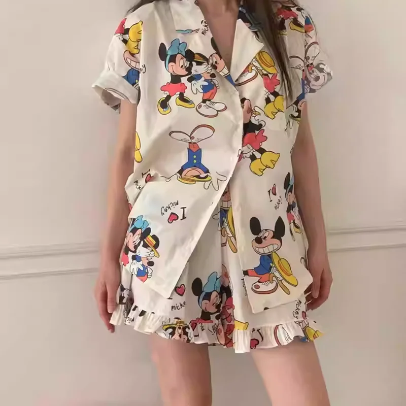 

Новая мультяшная Пижама Disney1 с короткими рукавами и принтом Микки и мыши Корейская версия кружевных шорт Домашняя одежда летний комплект подарок для девочек
