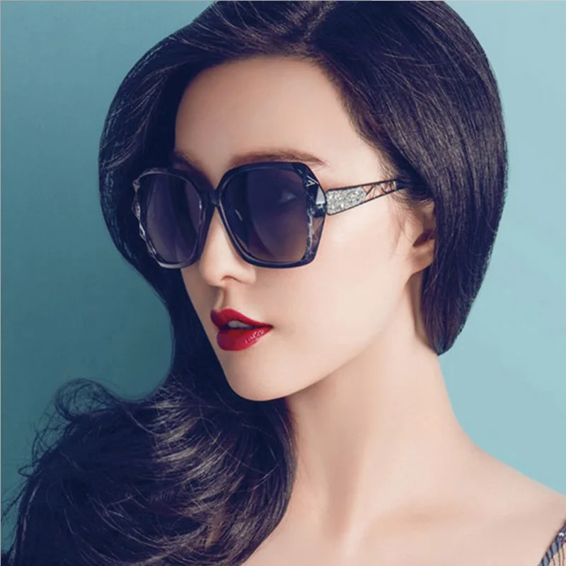 

Retro Large Frame Sunglasses for Women Fashion Classic Vintage Ladies Shades Hollow Out Design Sun Glasses Trendy Square Eyewear