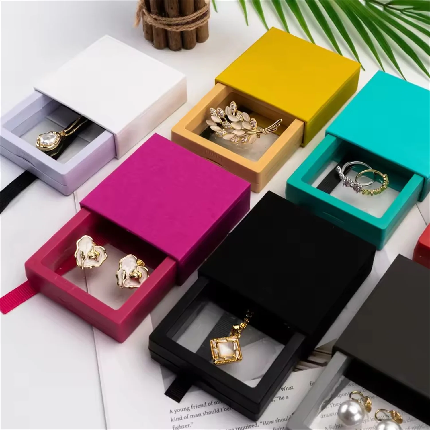 Personalized 50pack Jewelry Drawer Floating Frame Paper Boxes With Transparent Plastic PE Film Display Anti-oxidation Dust Case