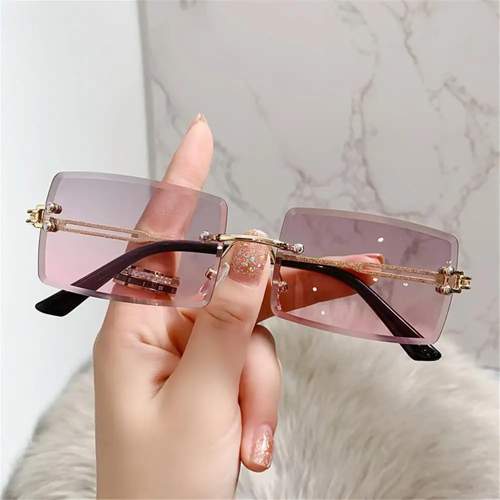 Frameless Sunglasses for Women Ultralight Rimless Rectangle Sunglasses Vintage Sunglasses UV400 Retro Metal Frame Shades Eyewear