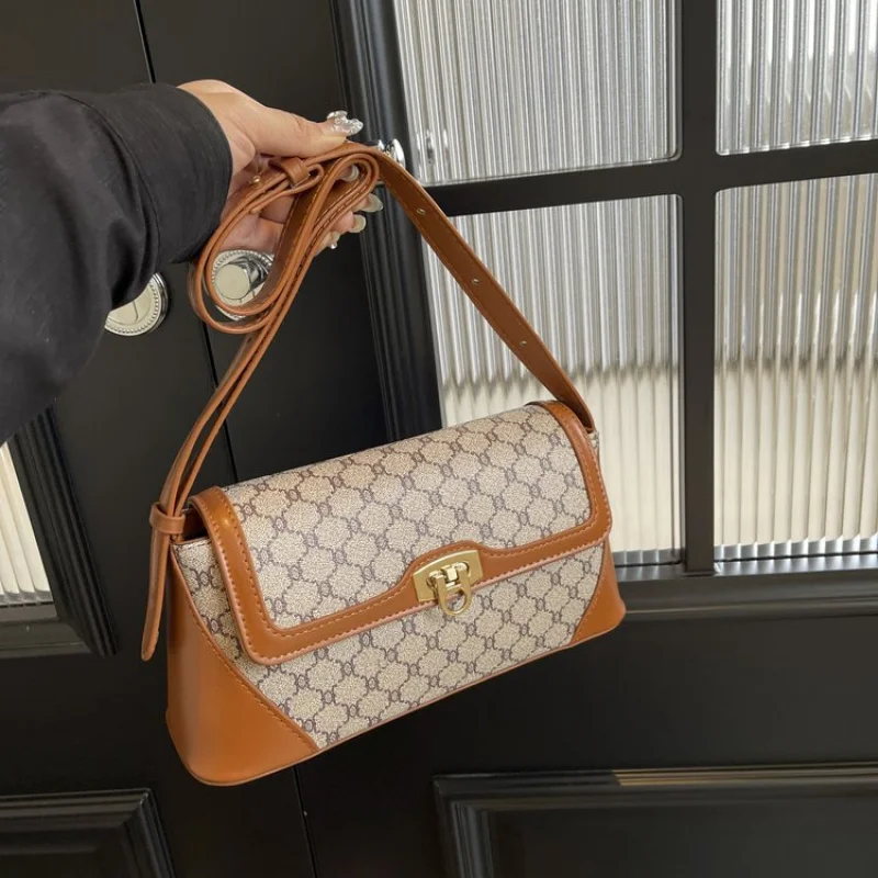 

Deluxe Women's Tote Bag Made Of Microfiber Leather Boasting Compact Casual Vilnius Trendy Neat Spacious Daily Look​