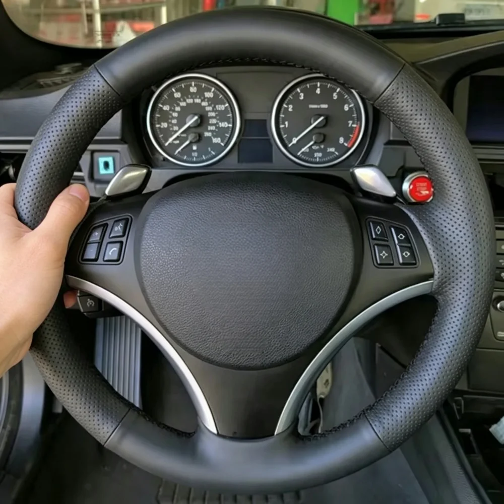 Handgenähter, verschleißfester Mikrofaser-Leder-Lenkradbezug für BMW 1er Serie (E81, E82, E87, E88, E90, E91, E92)