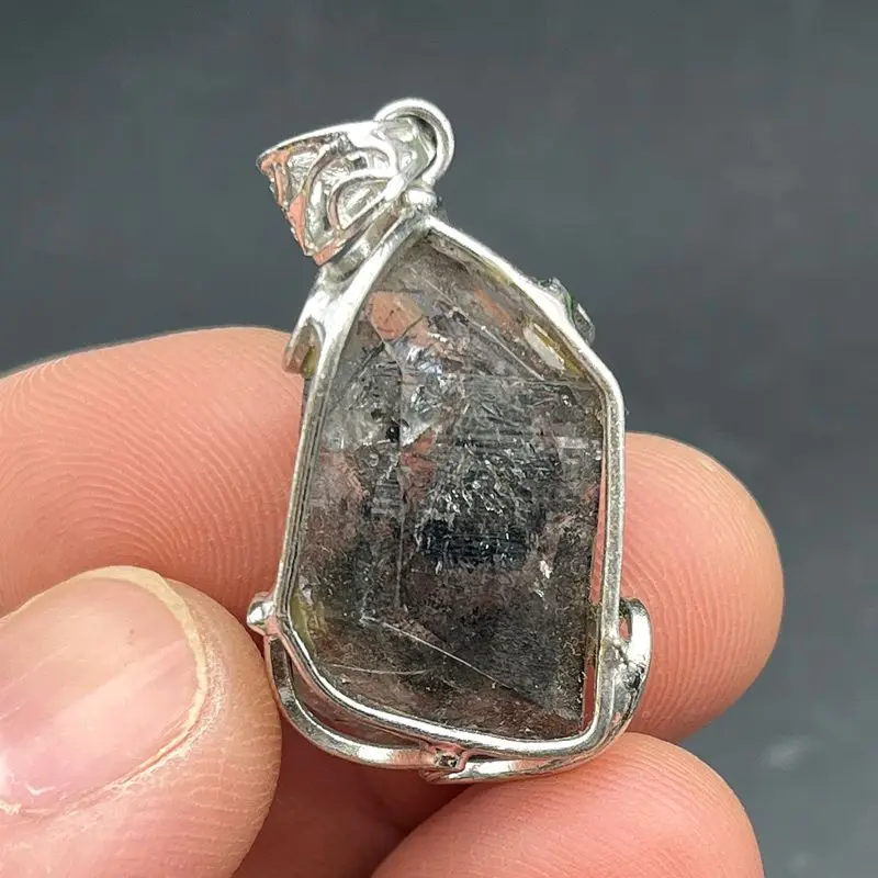 

Natural crystal water gall quicksand shining diamond skeleton ore Herkimon high frequency healing meditation stone pendant