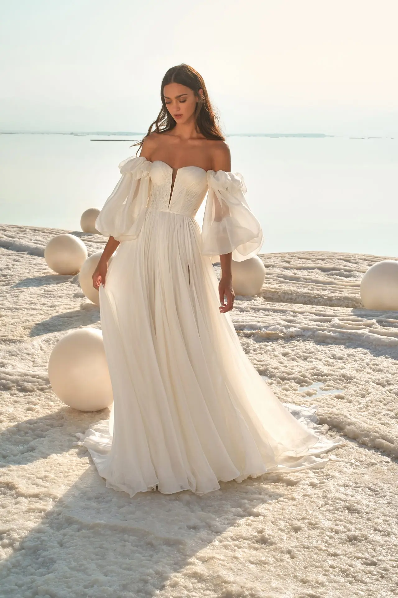 

Chiffon Boho Wedding Dresses A-line Detachable Sleeves Beach Bridal Gowns Summer Lace Up Back Side Slit