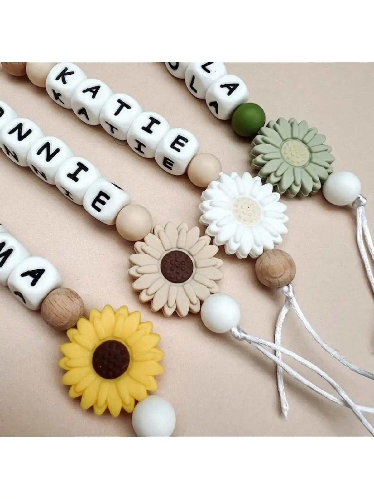 Personalized Daisy Keychain, Custom Name Gift for Friends