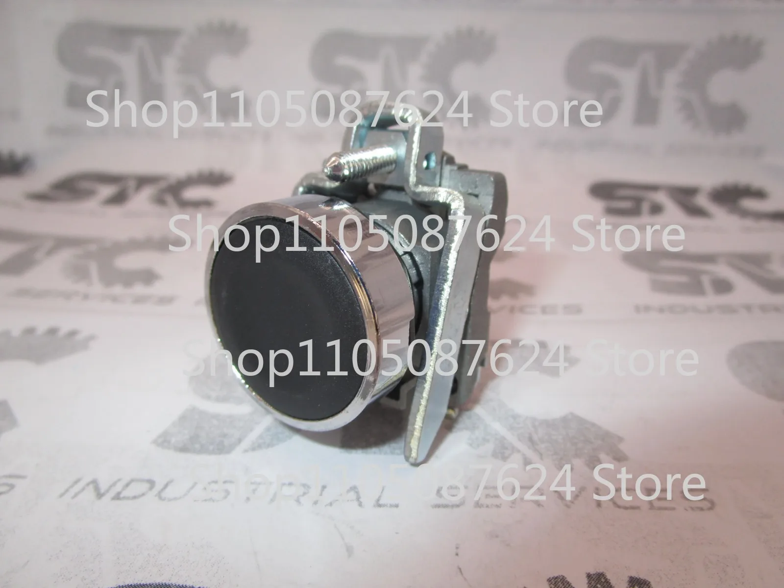 YY  XB4BA21 For Andeli 22mm Black Push Button Spring Return 1 NO   Fast Shipping