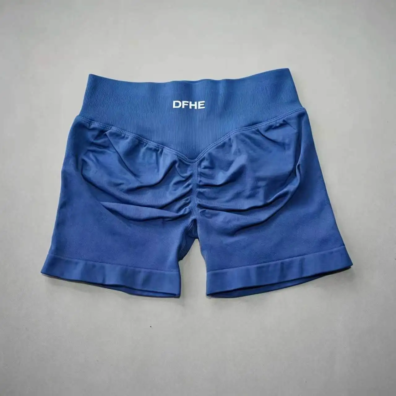Pantaloncini yoga donna in nylon a vita alta