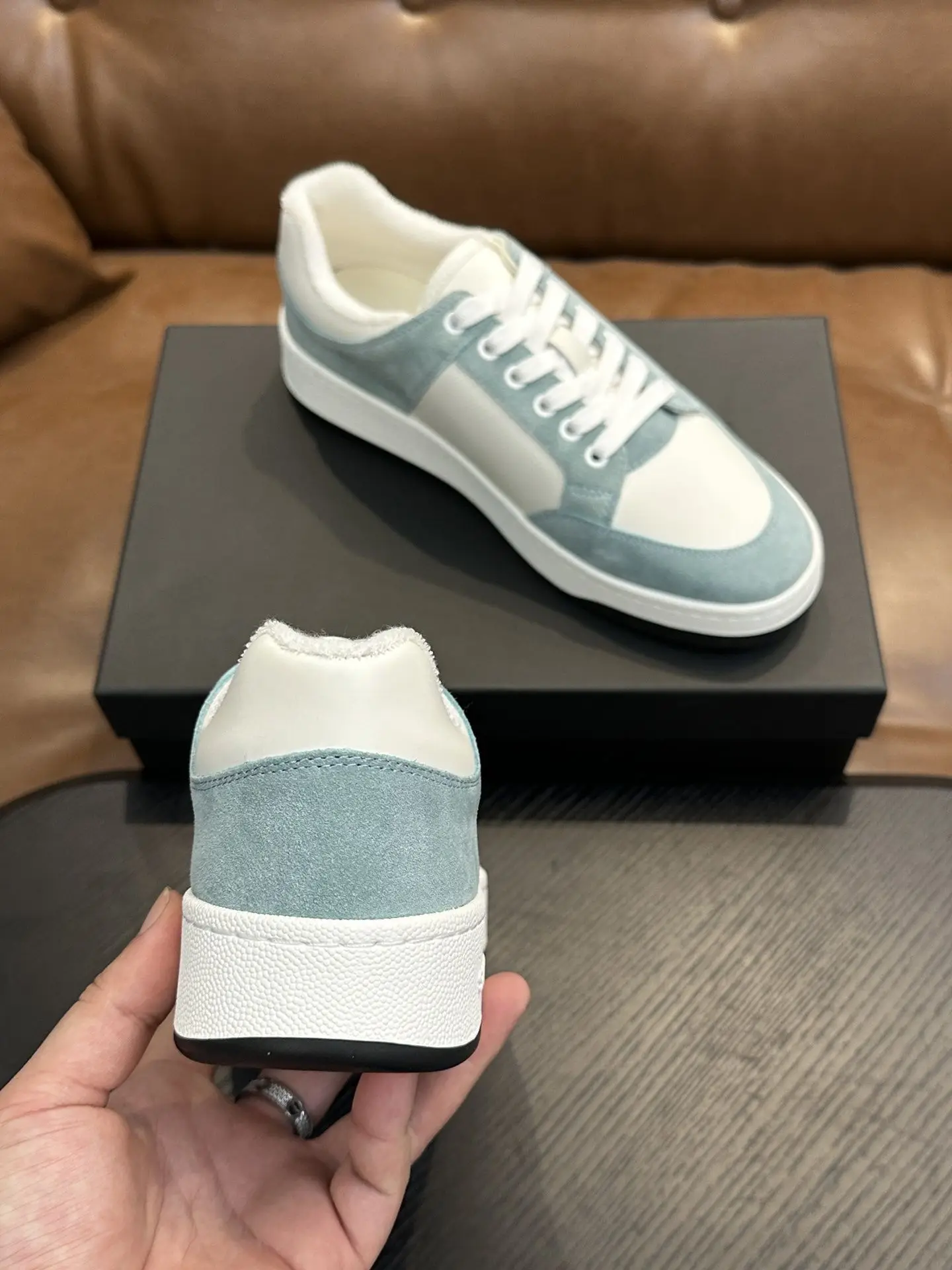 Unisex White Light Blue Color Block Fleece Lined Low Top Sneakers Mesh & Suede Patchwork Casual Shoes Flat Warm Street Skate Footwear for Men Women
