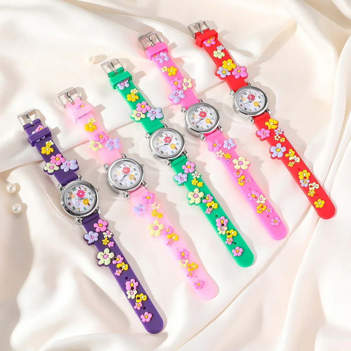 2025 New CHILDREN'S Watch Can Love 3D pattern Rainbow Flowers CHILDREN'S Quartz Watch Plastic Strap