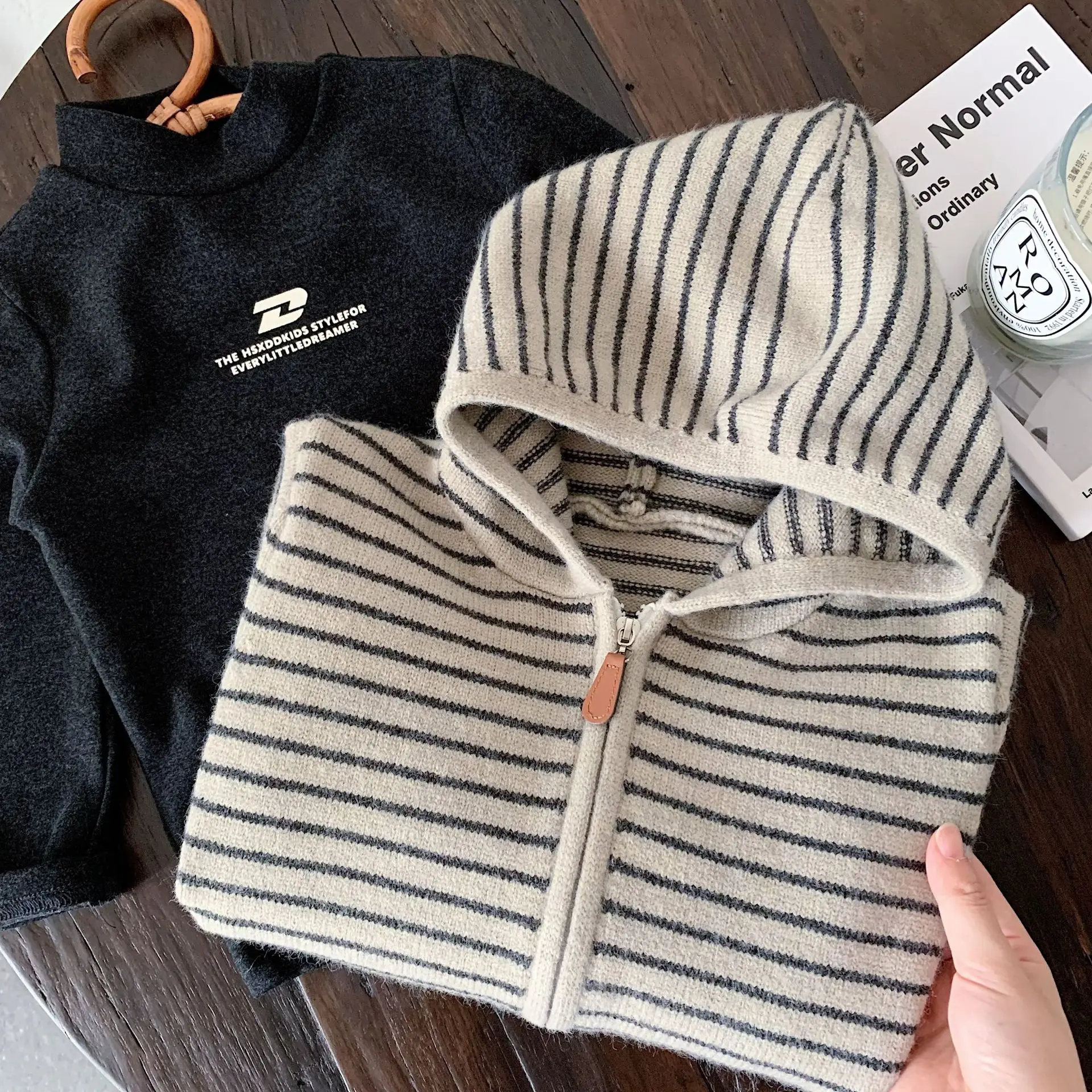 Children's Sweater 2026 Winter New Boys' Striped Hooded Knitted Cardigan Baby Soft Sticky Zipper Coat