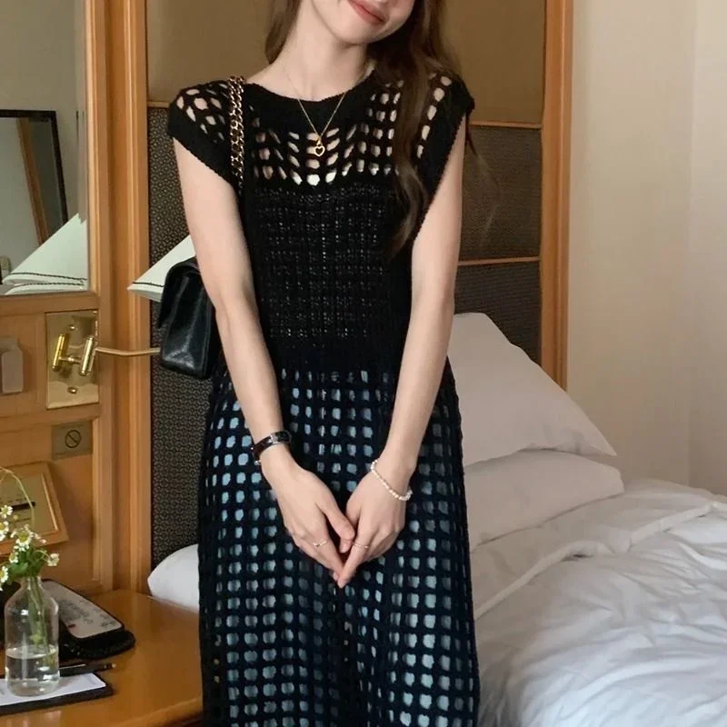 

French Style Fashion O-neck Knitted Dress Women Hollow Out Design Sleeveless Solid Casual Tender Holiday Chic Ladies Maxi Dress