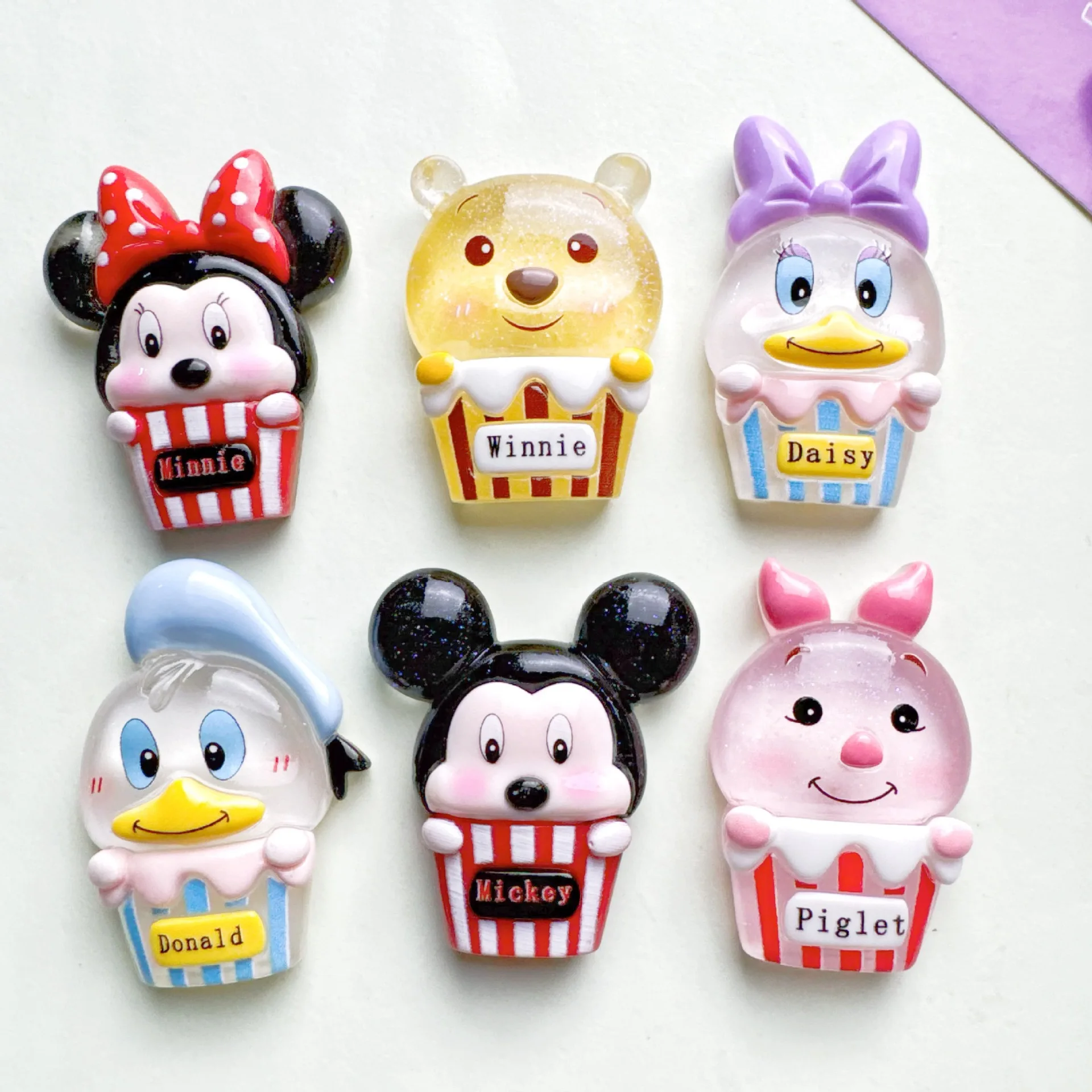 2 pçs acessórios de resina luminosa grande dos desenhos animados mickey personagem diy creme cola acessórios para o cabelo caso do telefone móvel lixo encantos