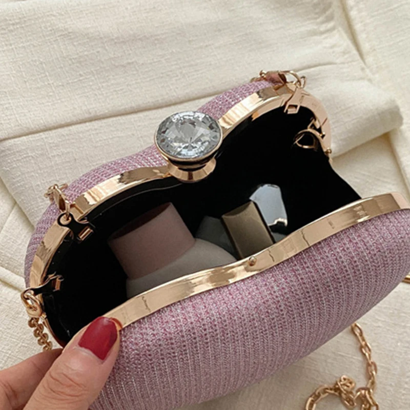 Evening Clutch Bag Women Bag Shiny Handbag Heart Shape Metal Clutches Bag Fashion Chain Shoulder Crossbody Bag Luxury Lady Purse