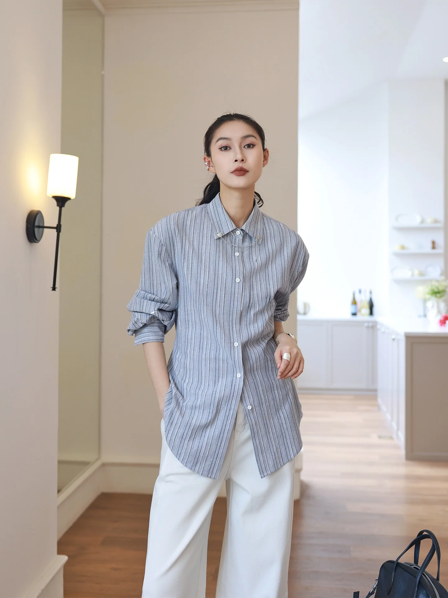 

Женская футболка Jieji Zhang Spring Design из 100% хлопка в полоску, свободного кроя, с отложным воротником, универсальный повседневный топ с коротким рукавом.