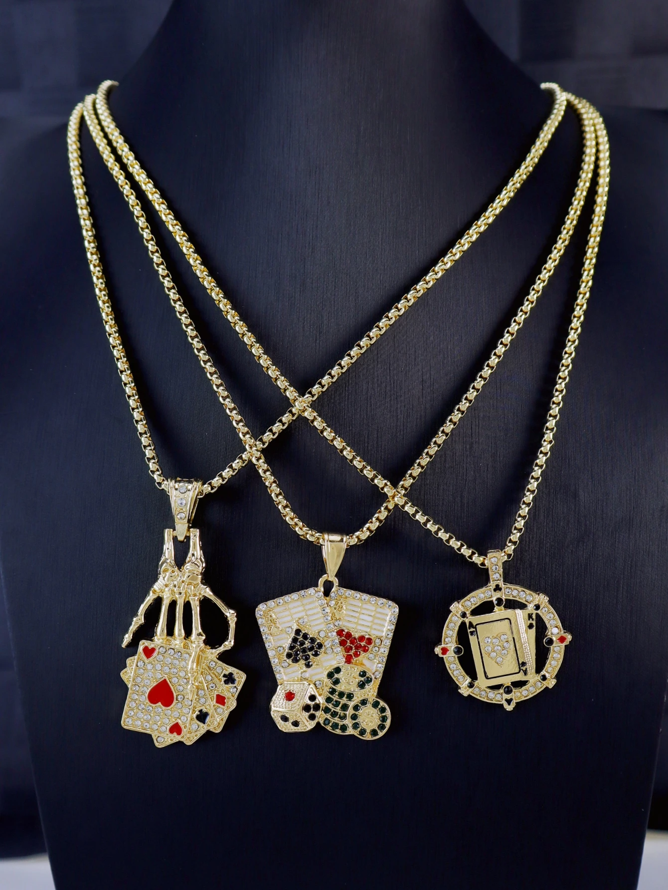 Gold Plated Spinning Roulette Poker Pendant with Square Chain Jewelry Accessory for Fashion And Style