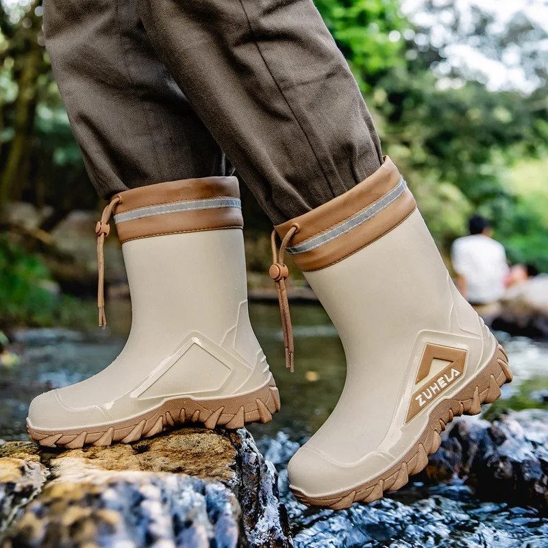 Men's Thick Soled Mid-calf Rain Boots Anti Slip and Waterproof Fashionable Rain Boots with Fleece Insulation Rubber Work Shoes