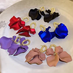 Colorful Petal Earrings for Women Retro Fashion Soldi Color Flower Dangle Earrings Fashionluxury Designer Jewelry Date Nights