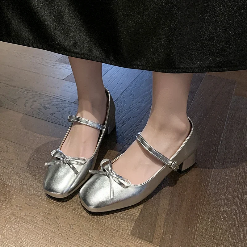 

Square-toed fashionable single shoes for Spring/Summer 2025, elegant patent leather casual high heels for women, large size
