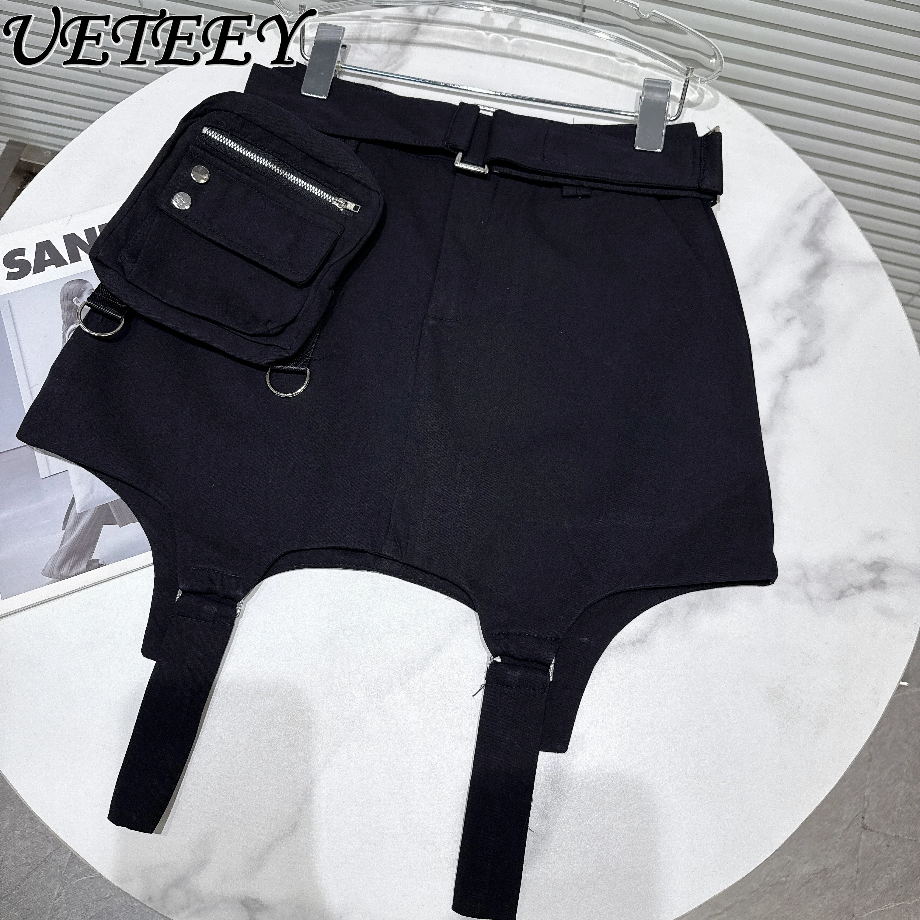 

2025 Summer New Street Cool Zipper Big Pocket Strap Belt Decorative Short Skirt Fashionable Versatile Black Irregular Skirt Y2k