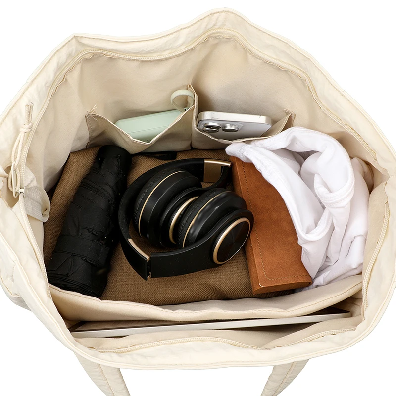 大型ジムフィットネスクロスボディショルダーバッグ、柔らかく軽量なトラベルラゲージ、ダッフルスポーツトレーニングトレッキングトートバッグ、シューズポケット付き