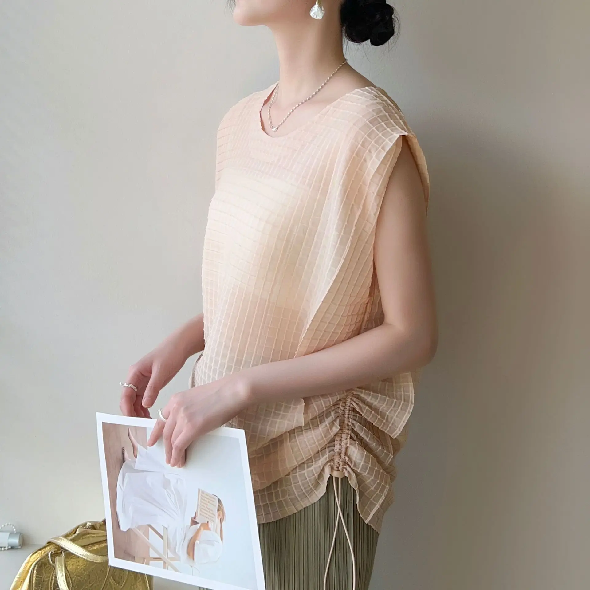 

Miyake Pleated T-shirt 2025 Summer Semi-transparent Fold Top Japan South Korea Casual Loose Drawstring Waist Thin Pleat T-shirt