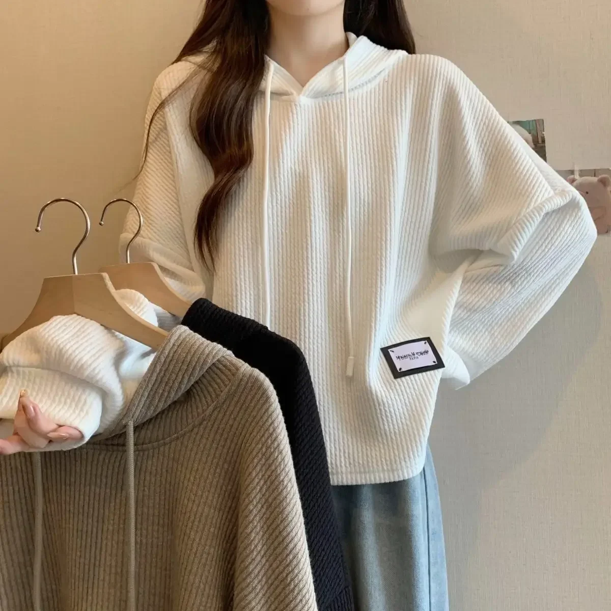 Hooded Long Sleeved T-shirt for Women in Autumn and Winter Loose and Slimming Style Layered Underneath Oversized Upper Garment