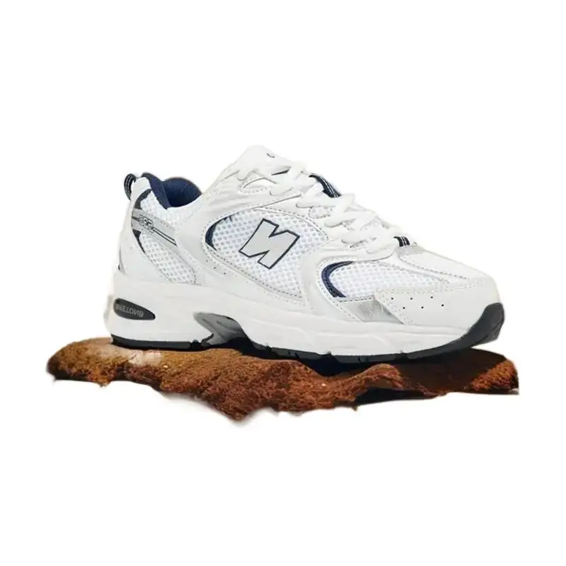 

Обувь для папы в корейском стиле. Мужская обувь для спорта и отдыха. Женская обувь для бега для пар. Летнее издание 2026.