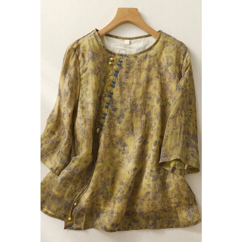 

Women's Vintage Floral Print Linen Blouse with Embroidery Trim 3/4 Sleeve Loose Tunic Top