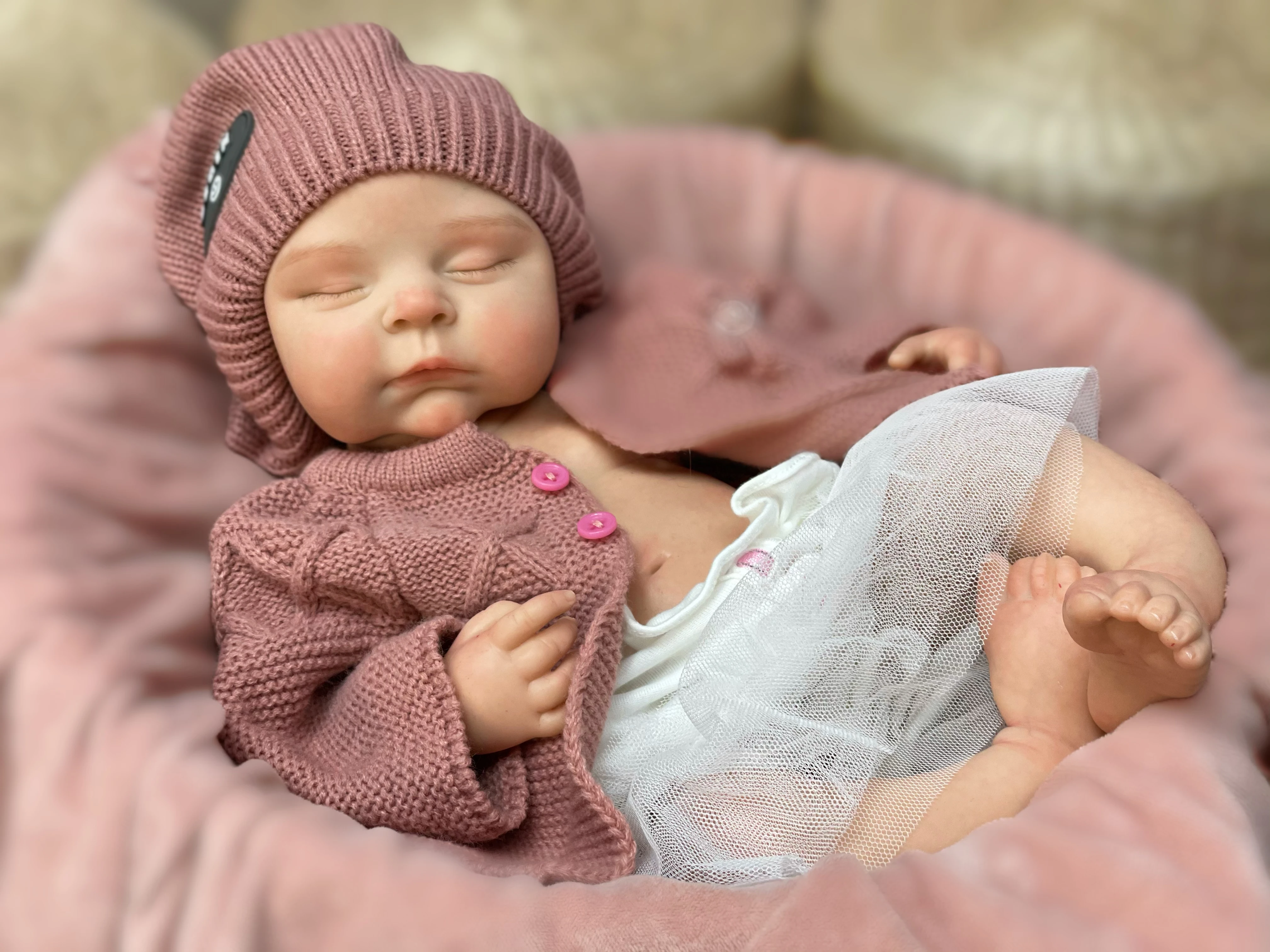 45cm Peaches Solid Silicone Bebe Reborn Girls With Sweather Outfits 3D Painted Skin Soft Touch Handmade Lifelike Newborn  Doll