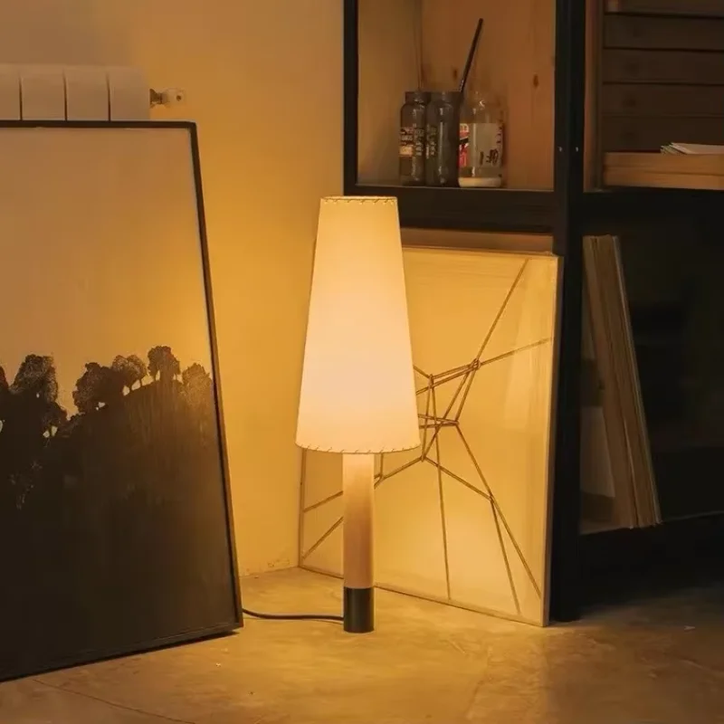 

Retro high-end hotel homestay lamps solid wood living room bedroom table lamp